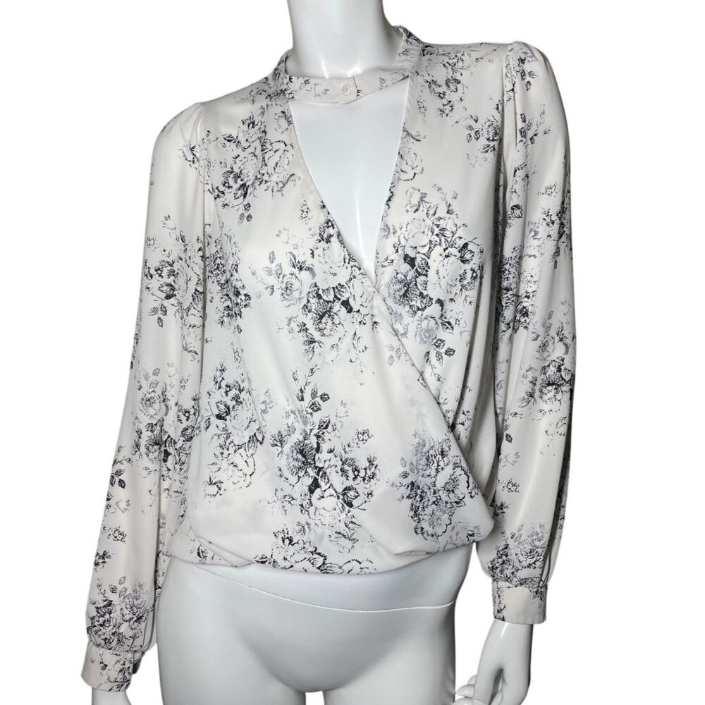 Women's Lush Blouse Small Floral Print Long Sleeve‎ Blouse With Keyhole Neckline